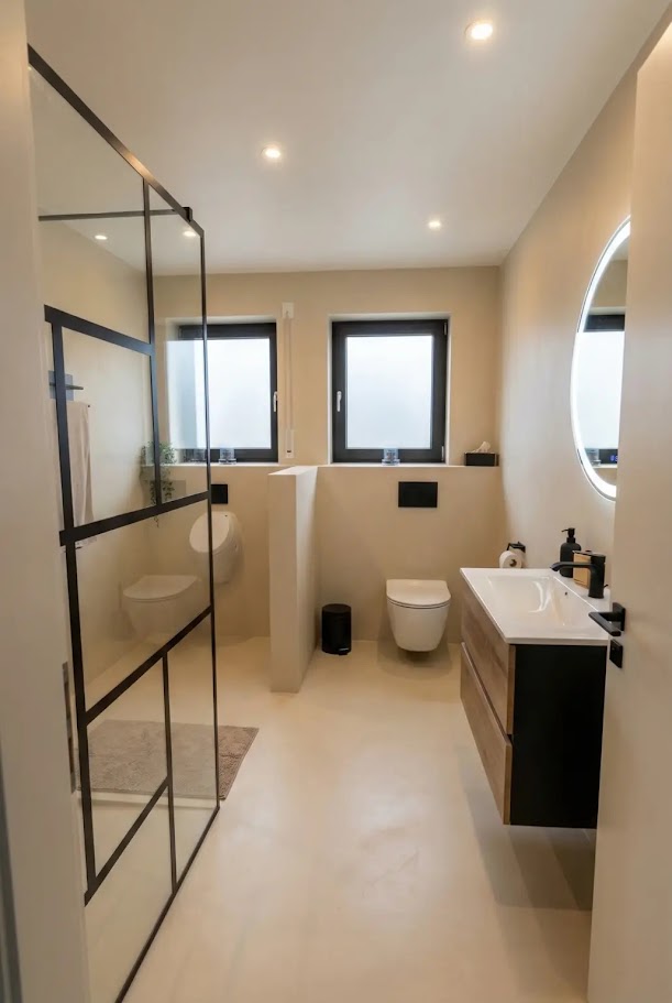 Modernes Badezimmer nach Komplettsanierung in Günzburg